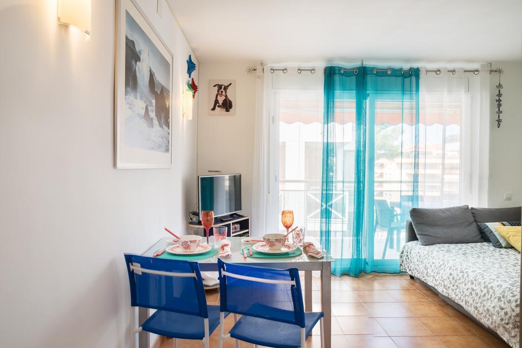 Apartamento En Салоу Екстериор снимка