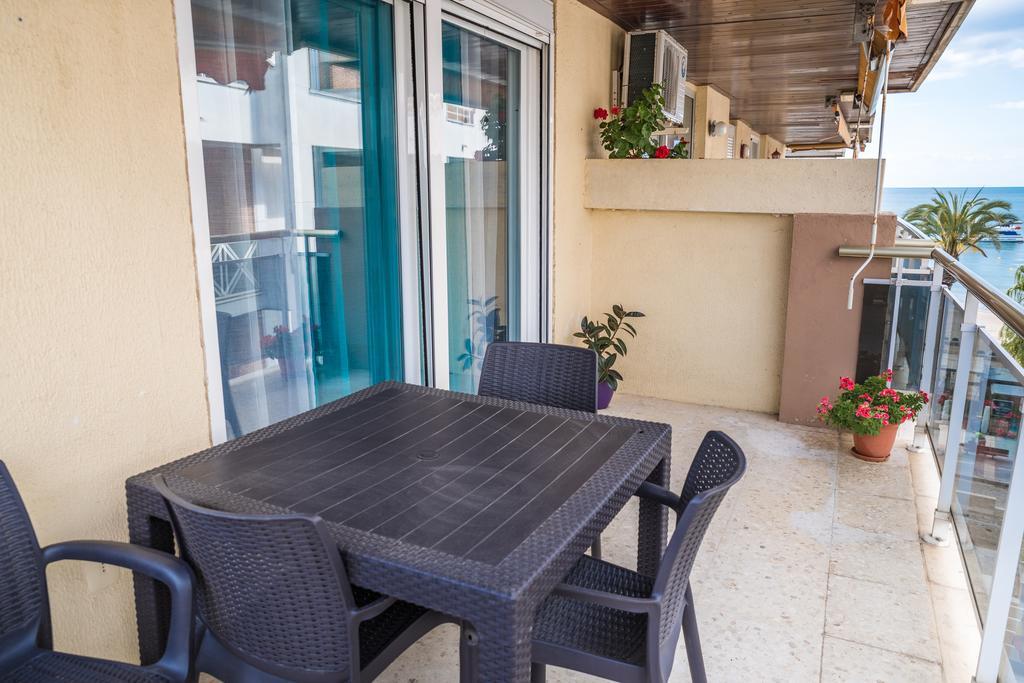 Apartamento En Салоу Екстериор снимка